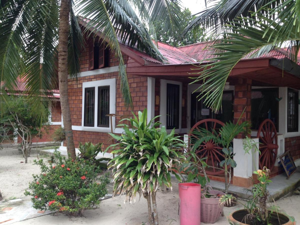 Sawai Home Resort Натон Экстерьер фото