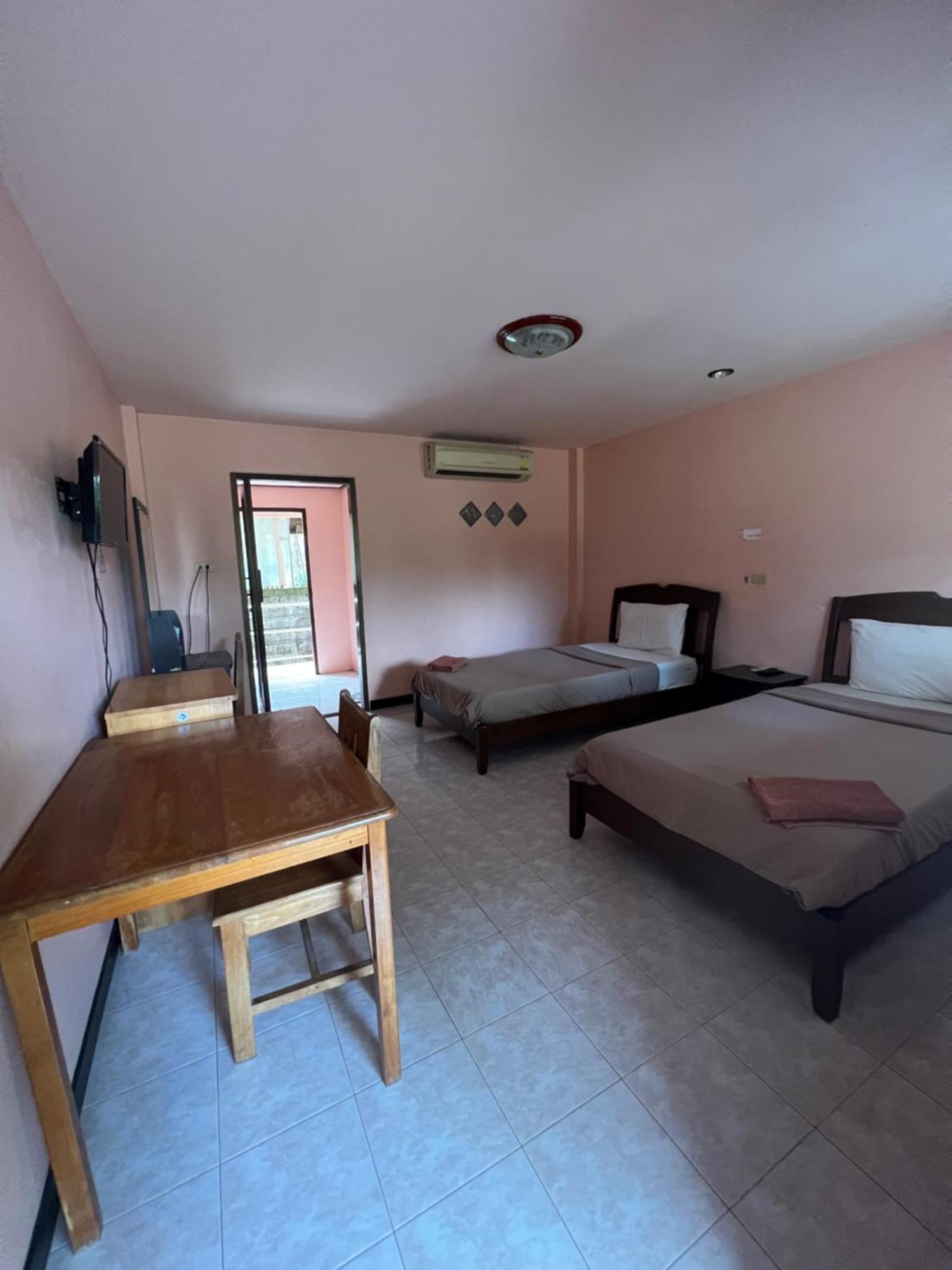 Sawai Home Resort Натон Экстерьер фото